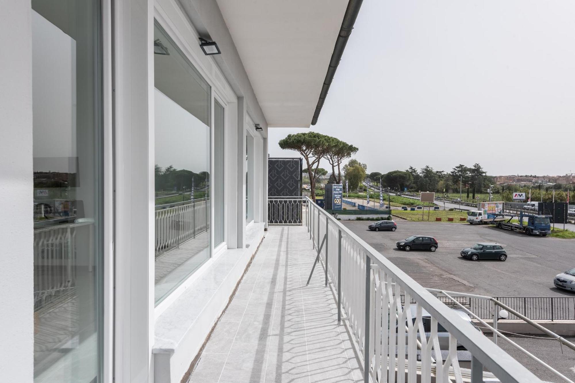 Travelershome Ciampino Airport Guesthouse 600M To Airport 외부 사진