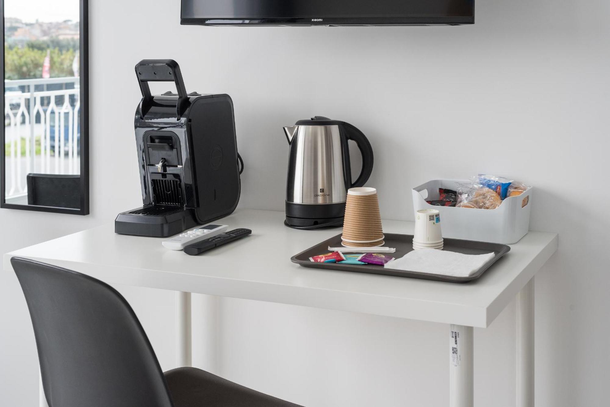 Travelershome Ciampino Airport Guesthouse 600M To Airport 외부 사진