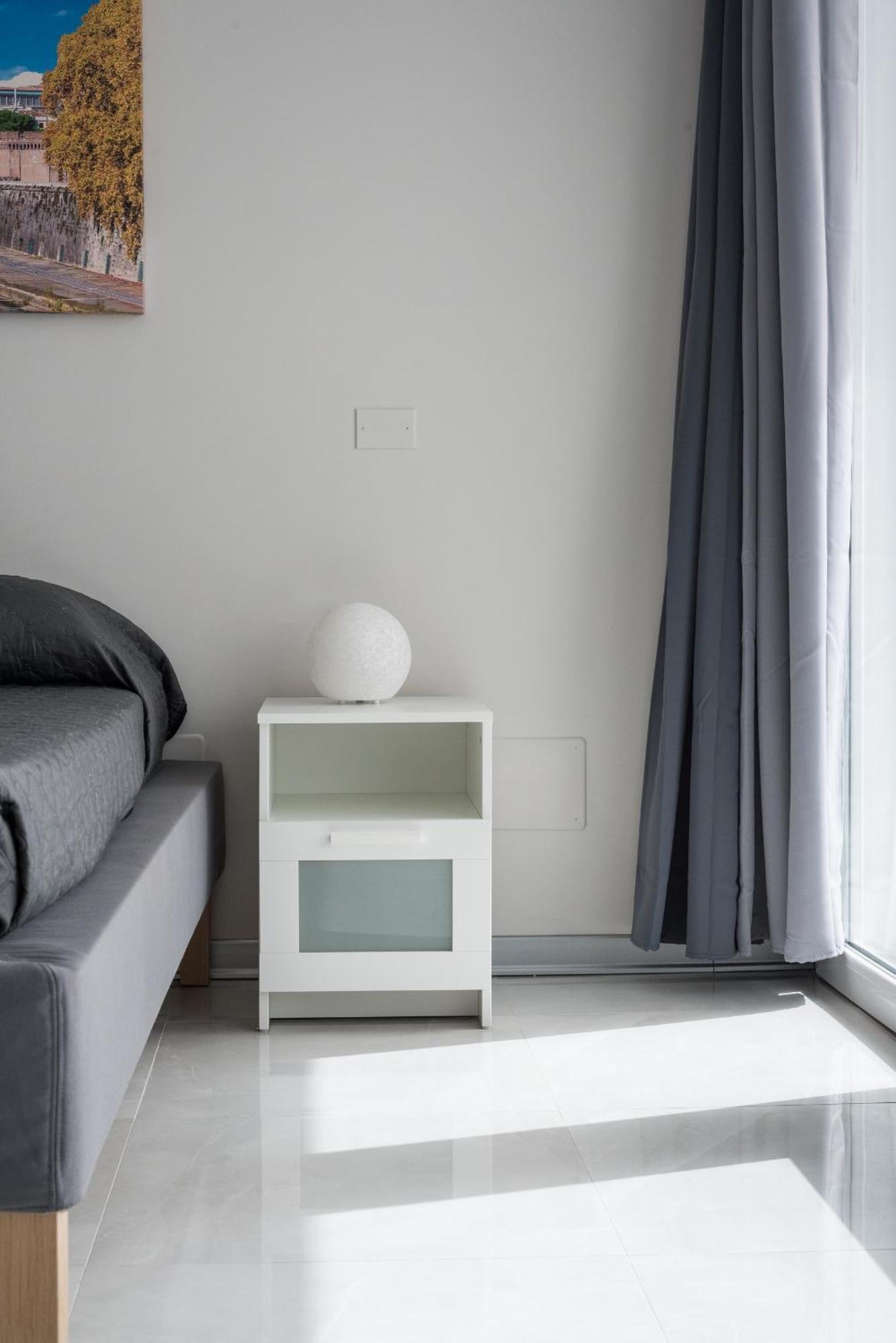 Travelershome Ciampino Airport Guesthouse 600M To Airport 외부 사진