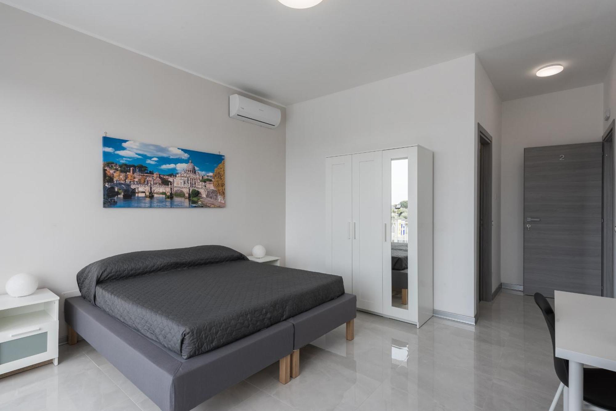 Travelershome Ciampino Airport Guesthouse 600M To Airport 외부 사진
