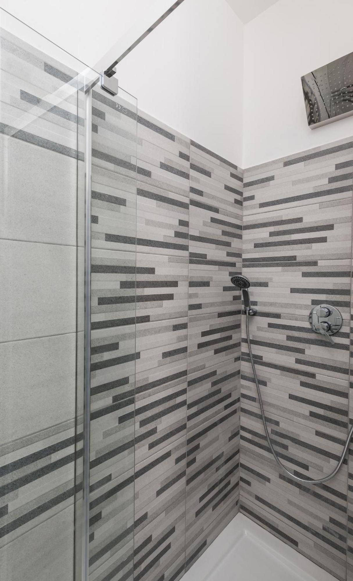 Travelershome Ciampino Airport Guesthouse 600M To Airport 외부 사진