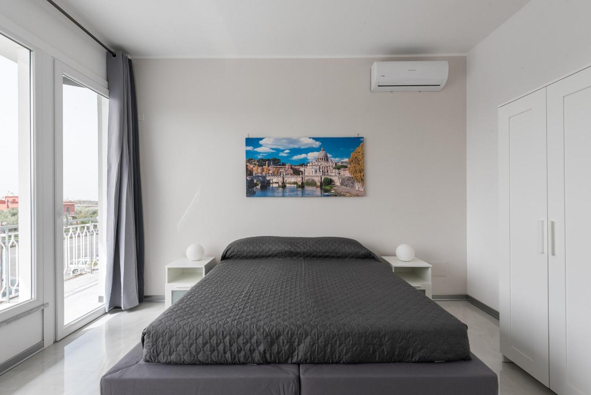 Travelershome Ciampino Airport Guesthouse 600M To Airport 외부 사진
