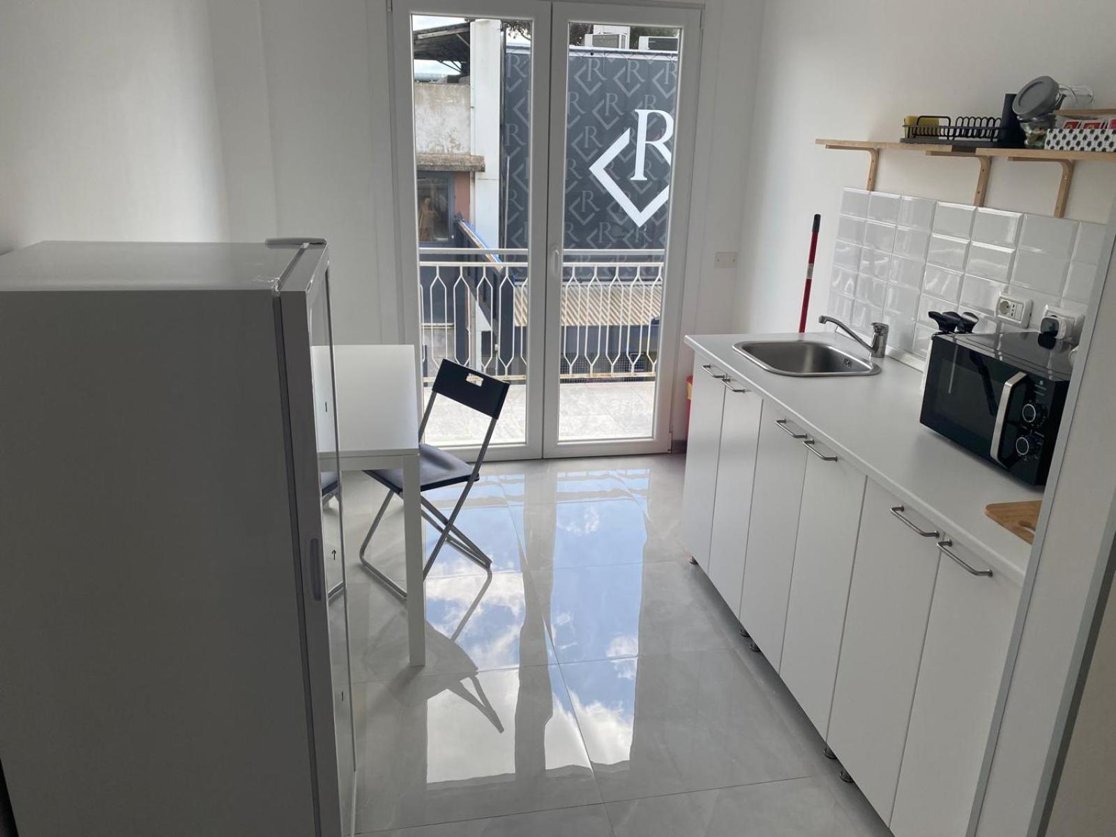 Travelershome Ciampino Airport Guesthouse 600M To Airport 외부 사진